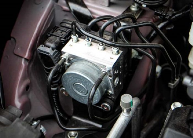 5 Komponen Rem ABS Mobil dan Cara Merawatnya Agar Tetap Pakem